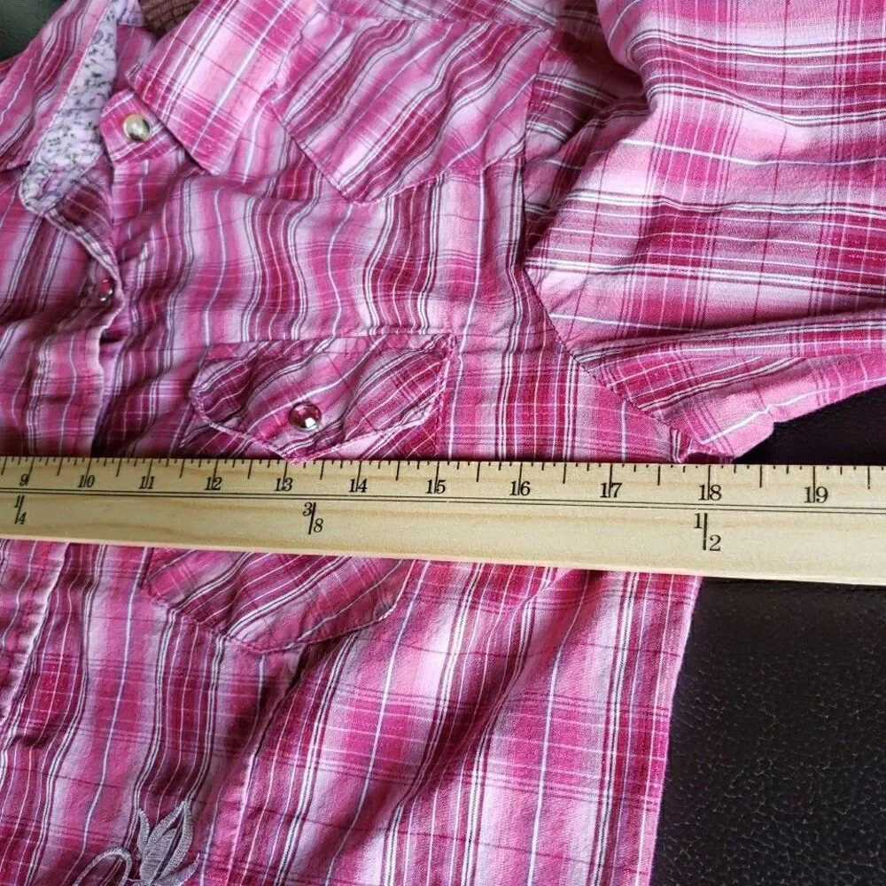 LifeStyle Pink Plaid Embroidered Western Snap Shirt Women's Size S Long Sleeve